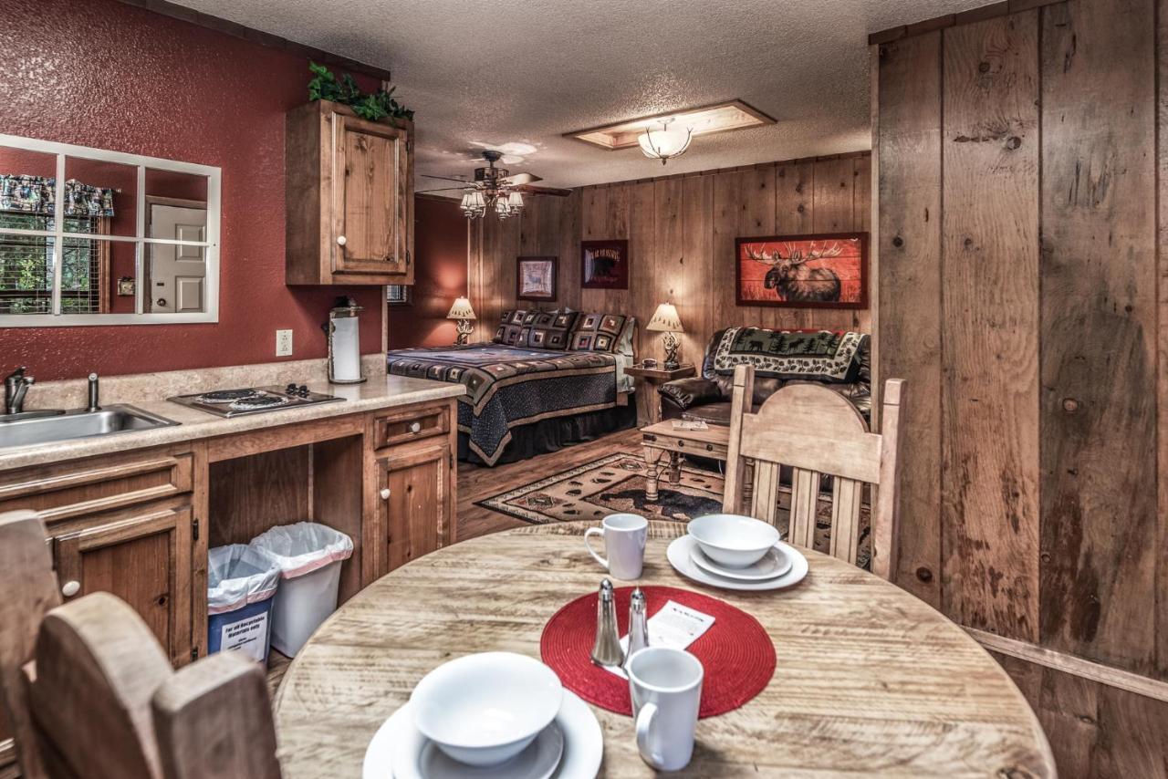 Shadow Mountain Lodge And Cabins رويدوسو، نيومكسيكو المظهر الخارجي الصورة