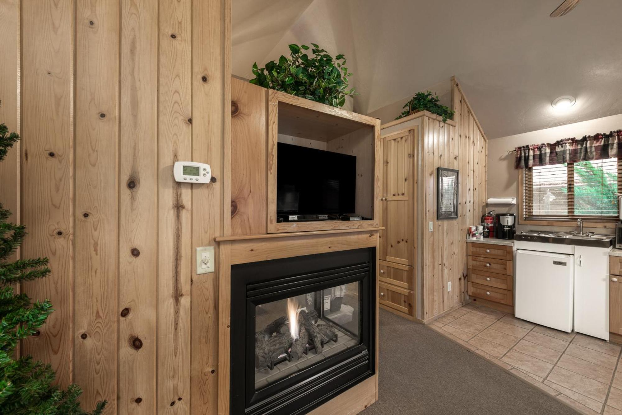 Shadow Mountain Lodge And Cabins رويدوسو، نيومكسيكو المظهر الخارجي الصورة