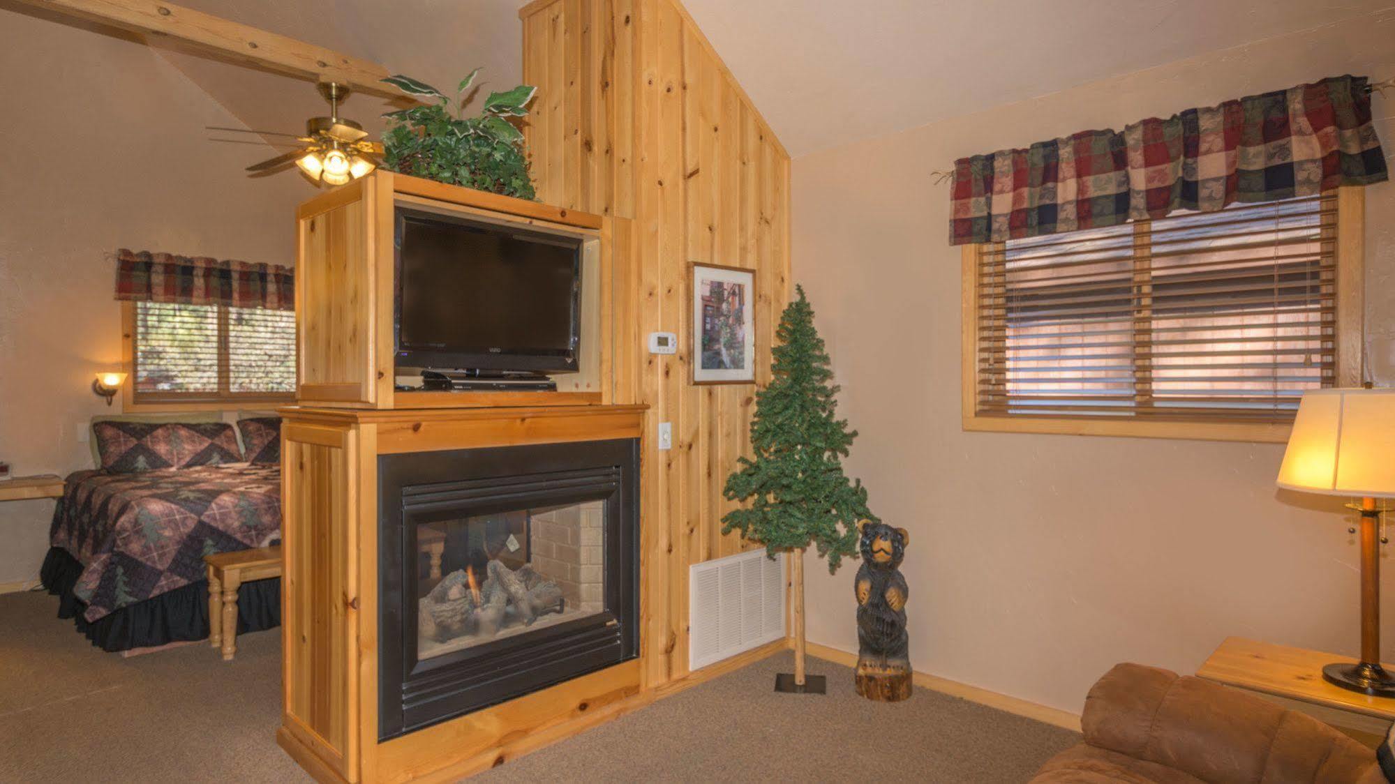 Shadow Mountain Lodge And Cabins رويدوسو، نيومكسيكو المظهر الخارجي الصورة